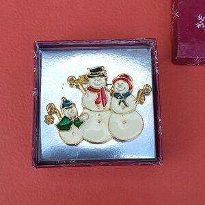 Christmas Holiday theme snowman family pin/ brooch multicolor gold tone. New.